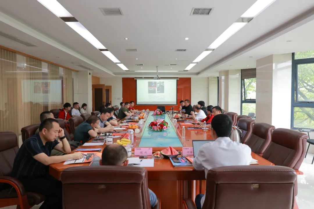 1682297372195392.jpg 640.jpg